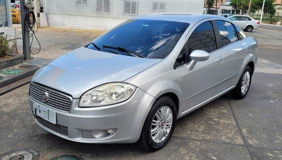 FIAT LINEA 1.9 MPI HLX 16V FLEX 4P MANUAL FIAT LINEA 1.9 MPI HLX 16V FLEX 4P MANUAL